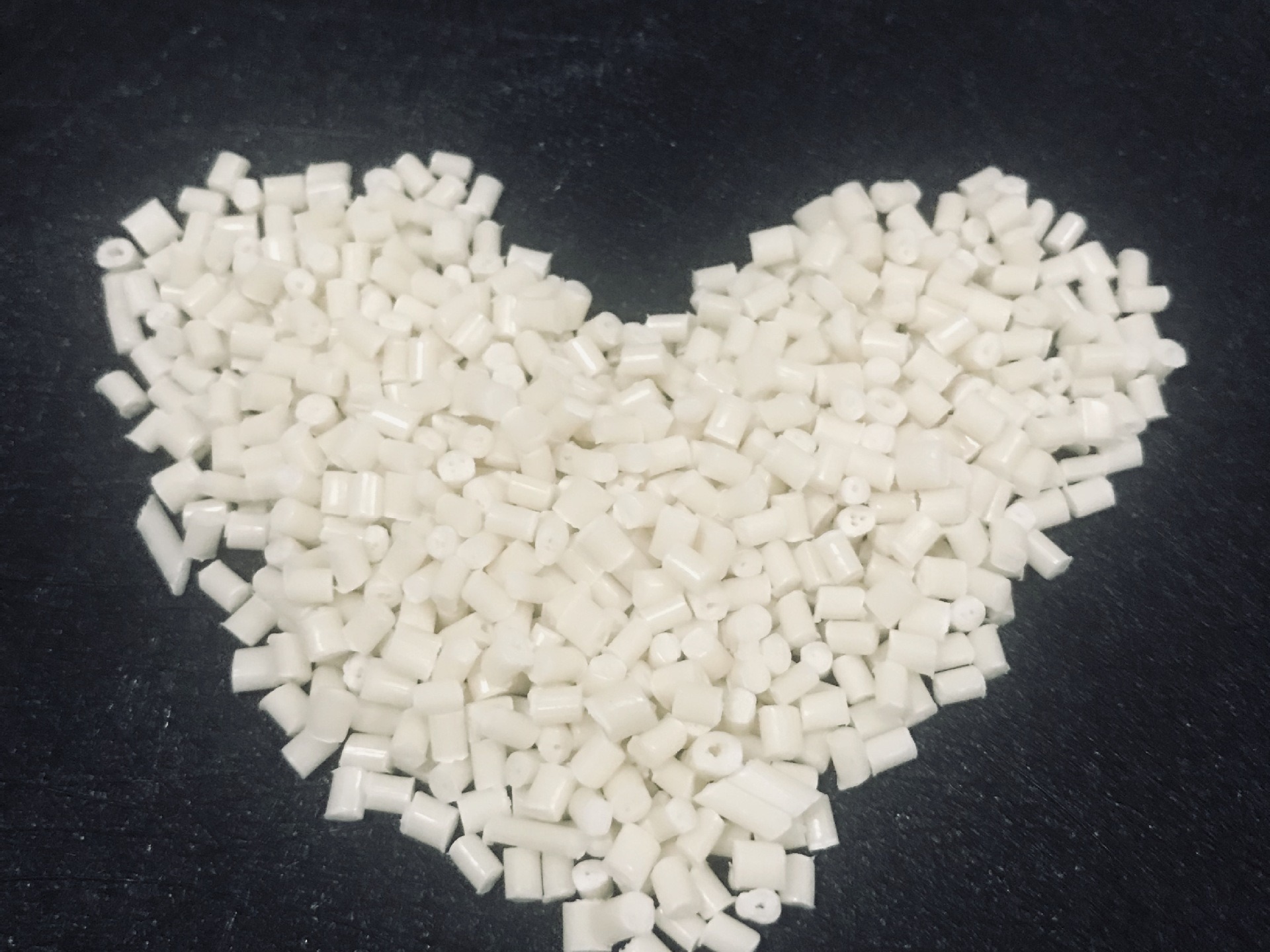 改性尼龍?jiān)系奶匦耘c應(yīng)用領(lǐng)域細(xì)分